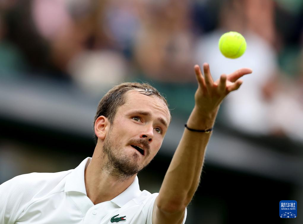 开云体育登录-美网鏖战拉沃尔杯，梅德韦杰夫关键制胜