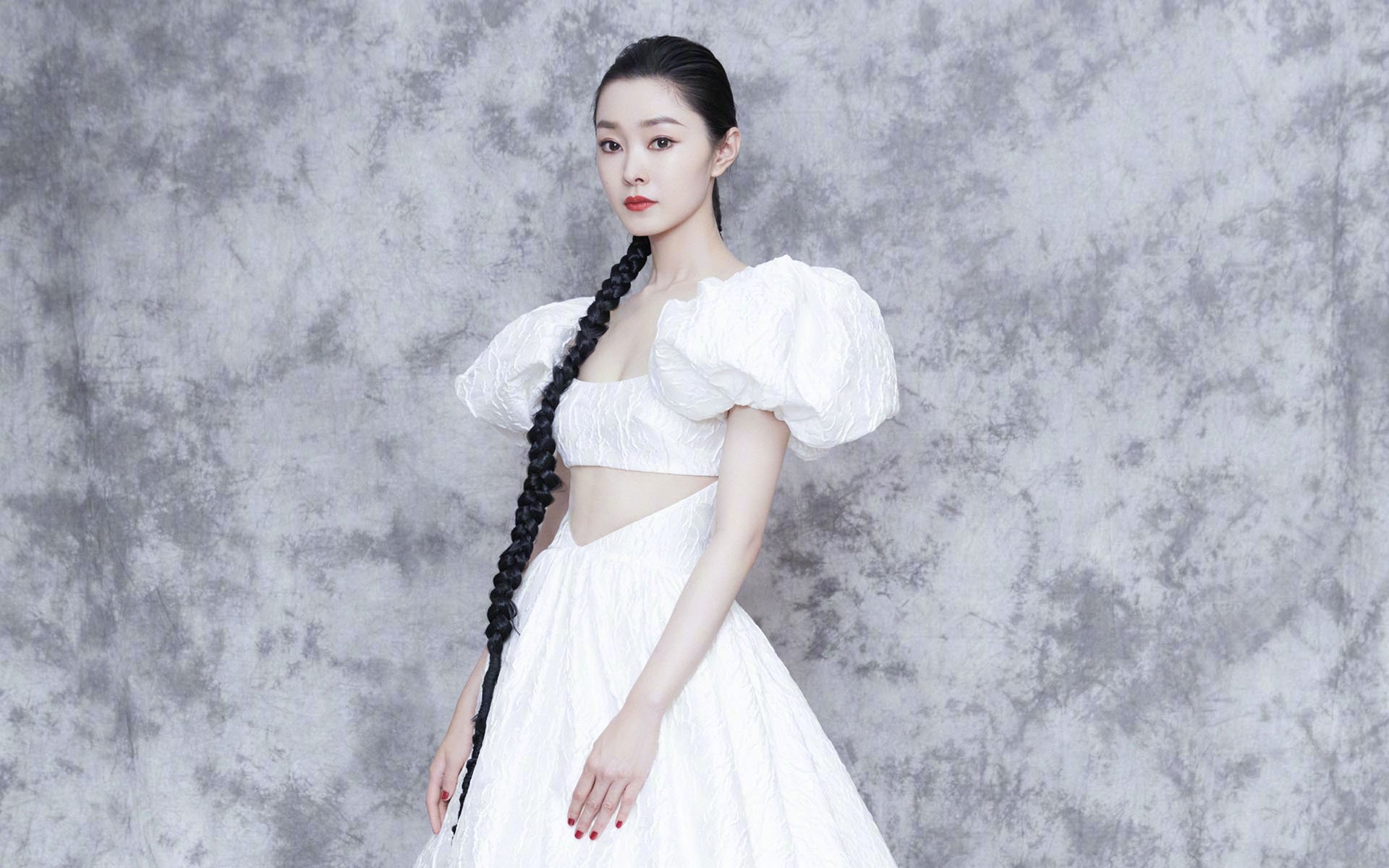 开云体育登录-国际赛场罕见交锋，布克暴走砍40+三双，新疆男篮速胜凯尔特人载入史册