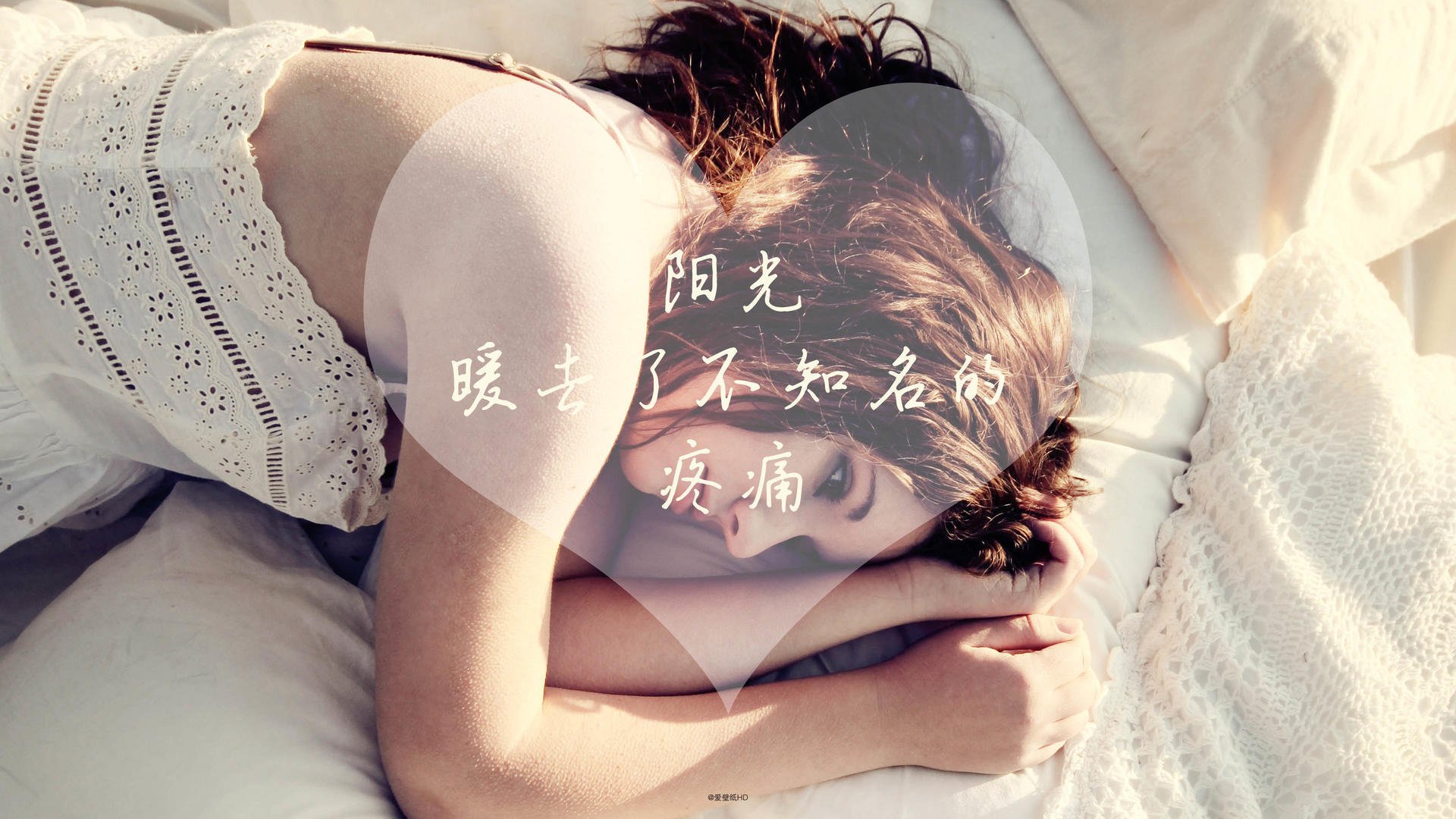 引擎轰鸣与绿茵传奇，当F1揭幕战遇上巴拉圭对丹麦的世纪对决