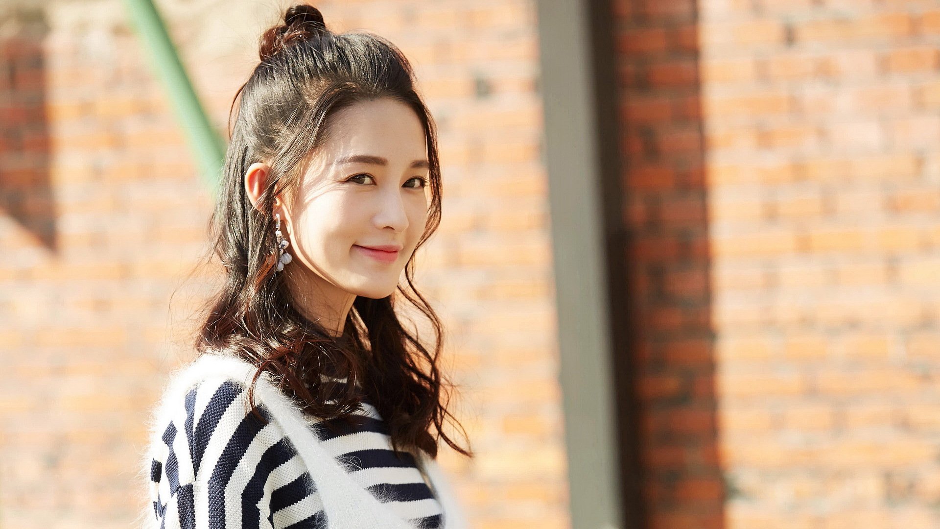 锋线风暴眼，伊萨克攻防枢纽定义世界排名争夺夜