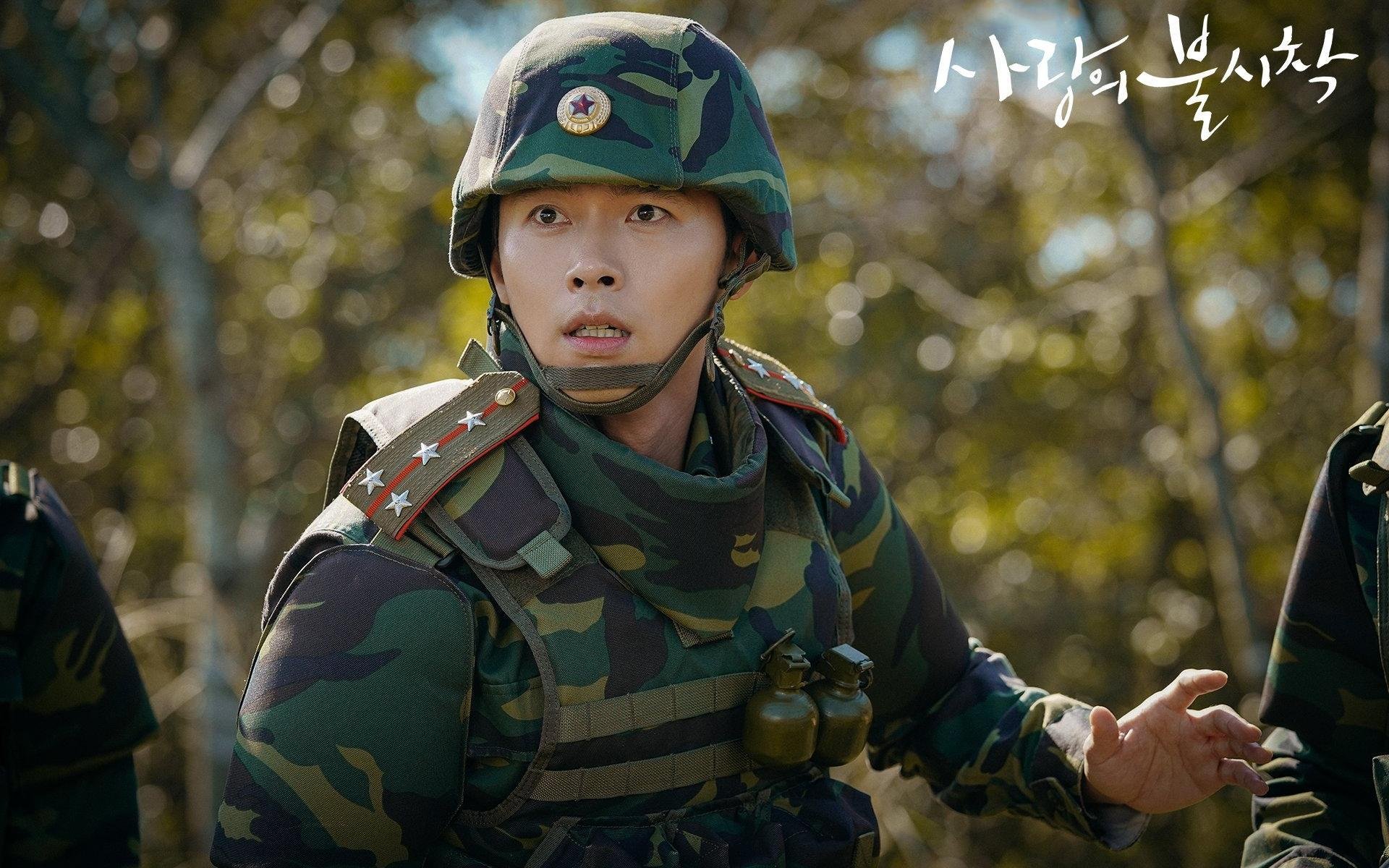 绿茵的两种答案，当威尔士洪流冲垮巴拉圭，奥斯梅恩在重压下绽放