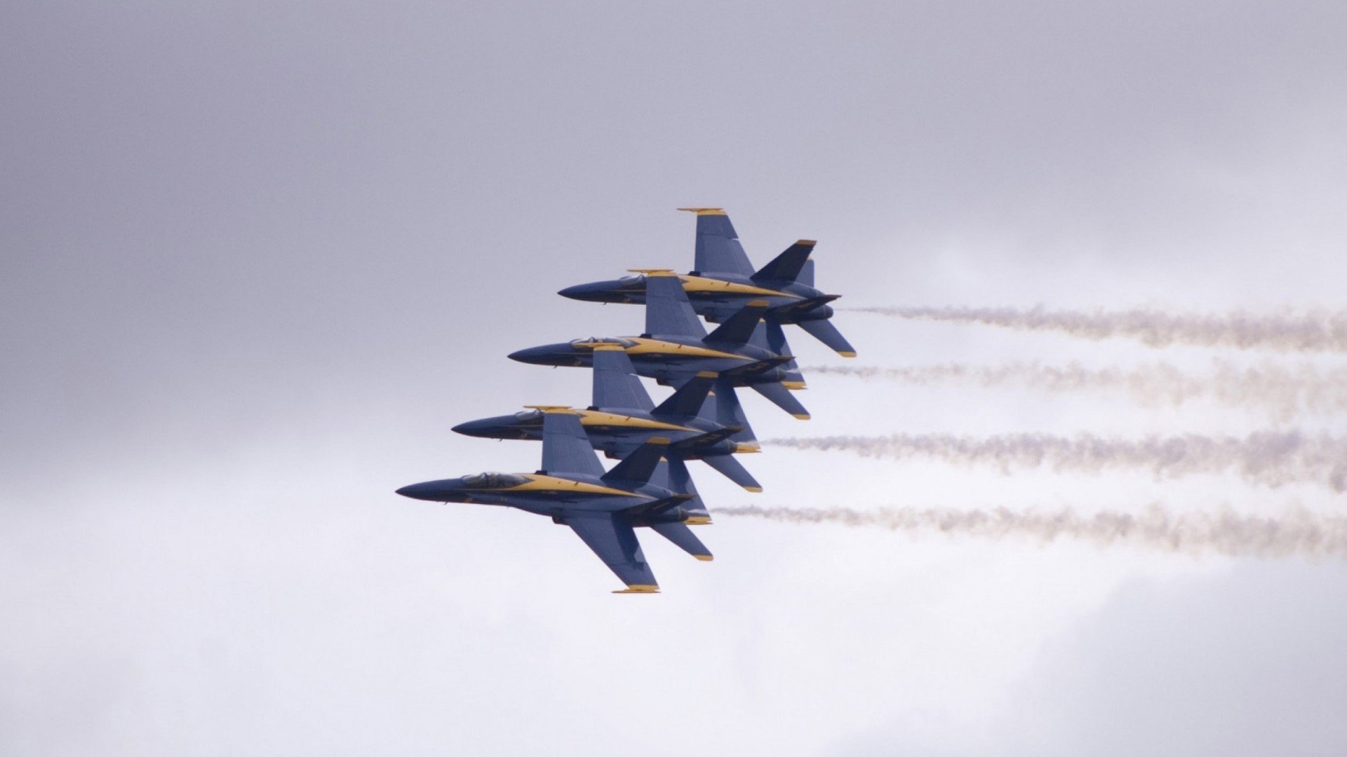 开云体育app-当戈贝尔在F1弯道封盖对手，一场跨界征服如何诠释胜利的唯一性